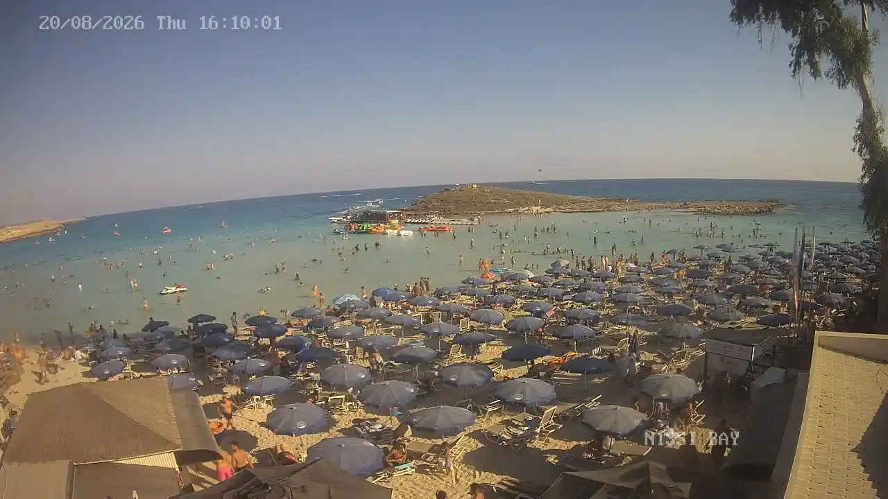 Webcam snapshot from :city — August 20, 2026 14:00