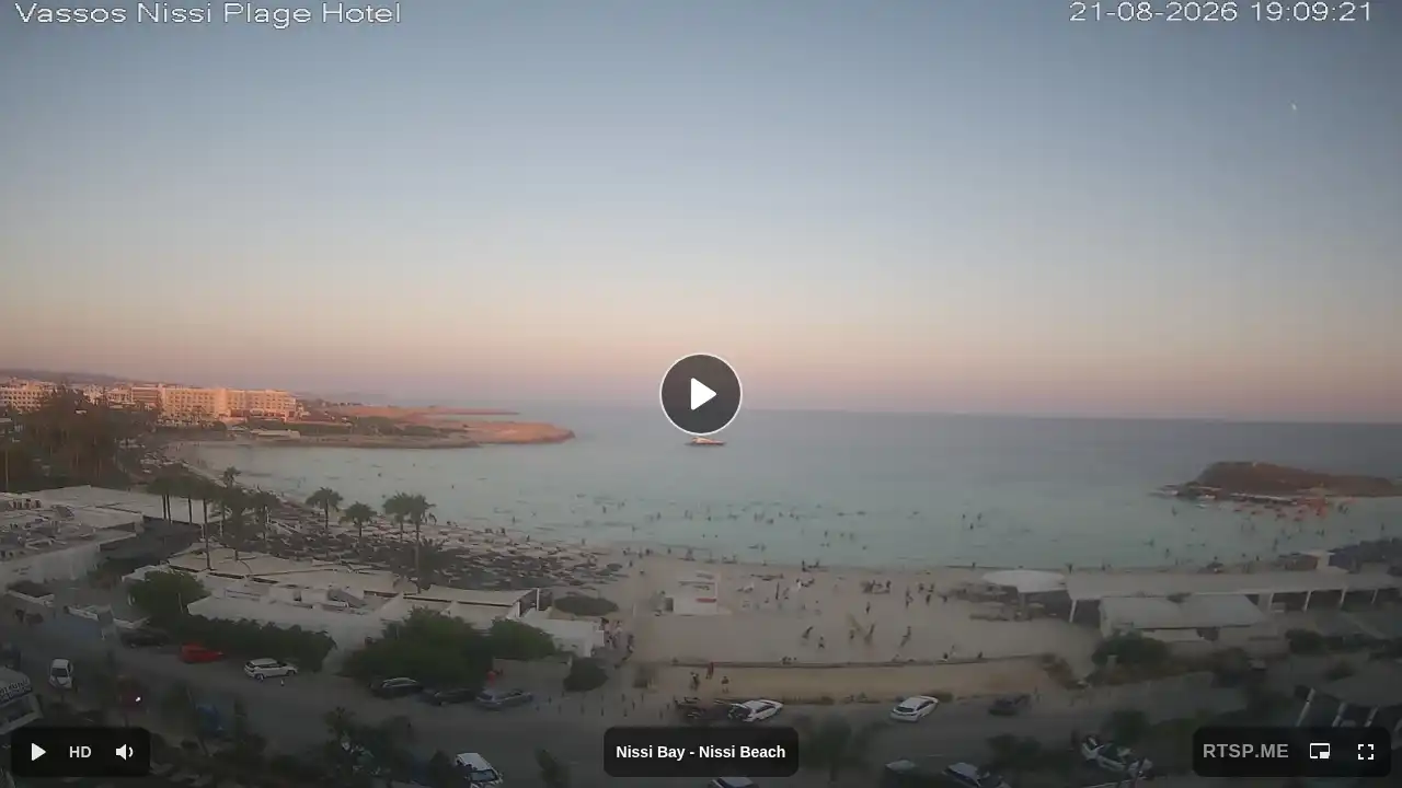 Webcam snapshot from :city — August 21, 2026 16:00
