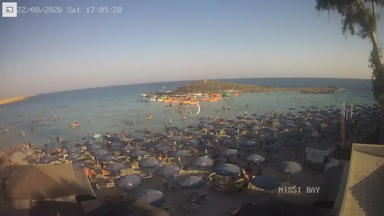 Webcam snapshot from :city — August 22, 2026 15:00