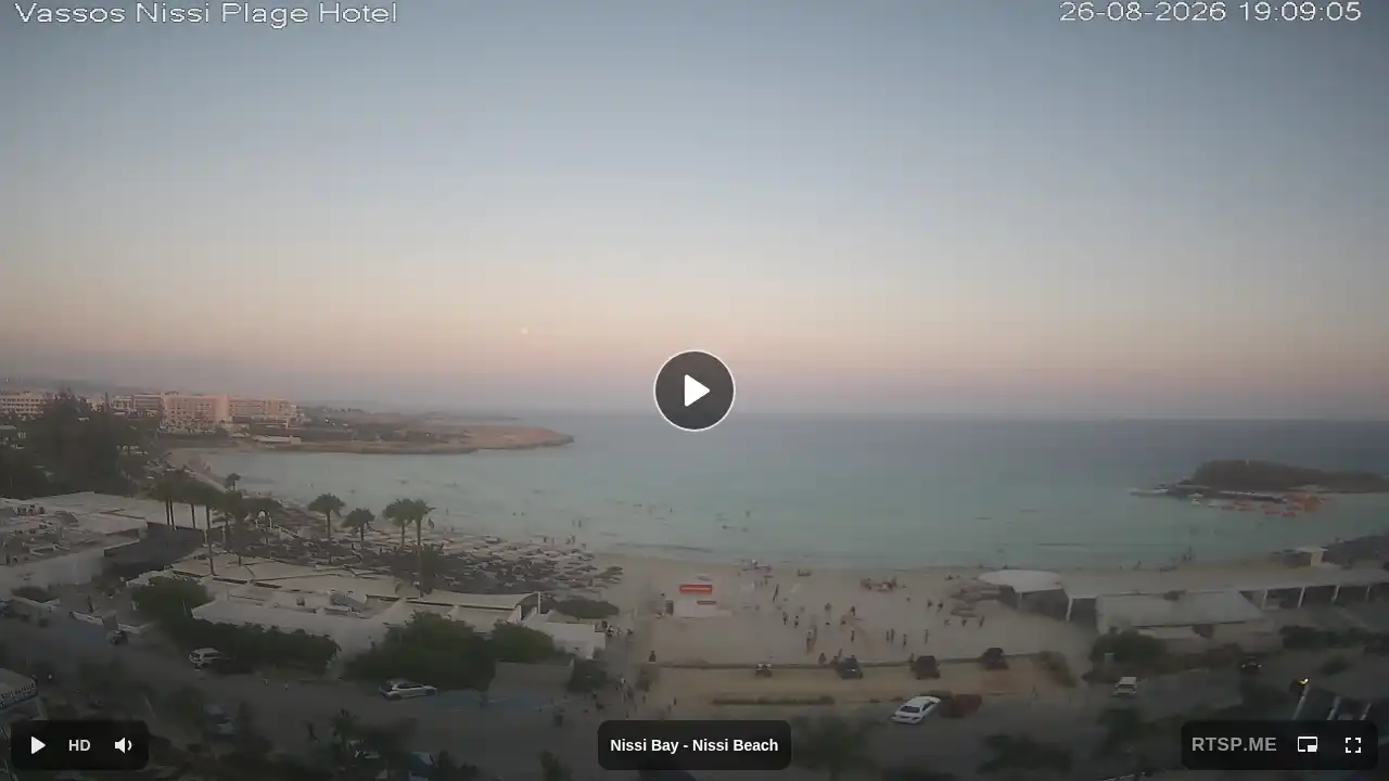 Webcam snapshot from :city — August 26, 2026 16:00