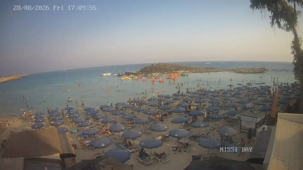 Webcam snapshot from :city — August 28, 2026 15:00