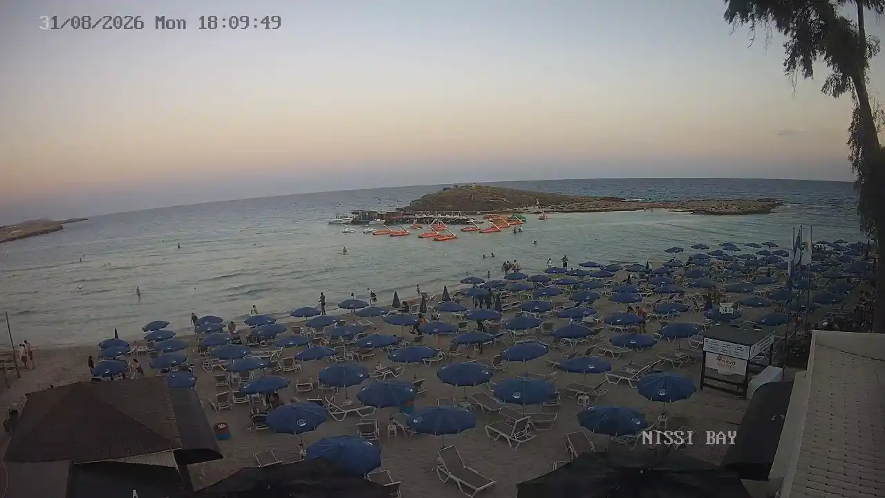 Webcam snapshot from :city — August 31, 2026 16:00