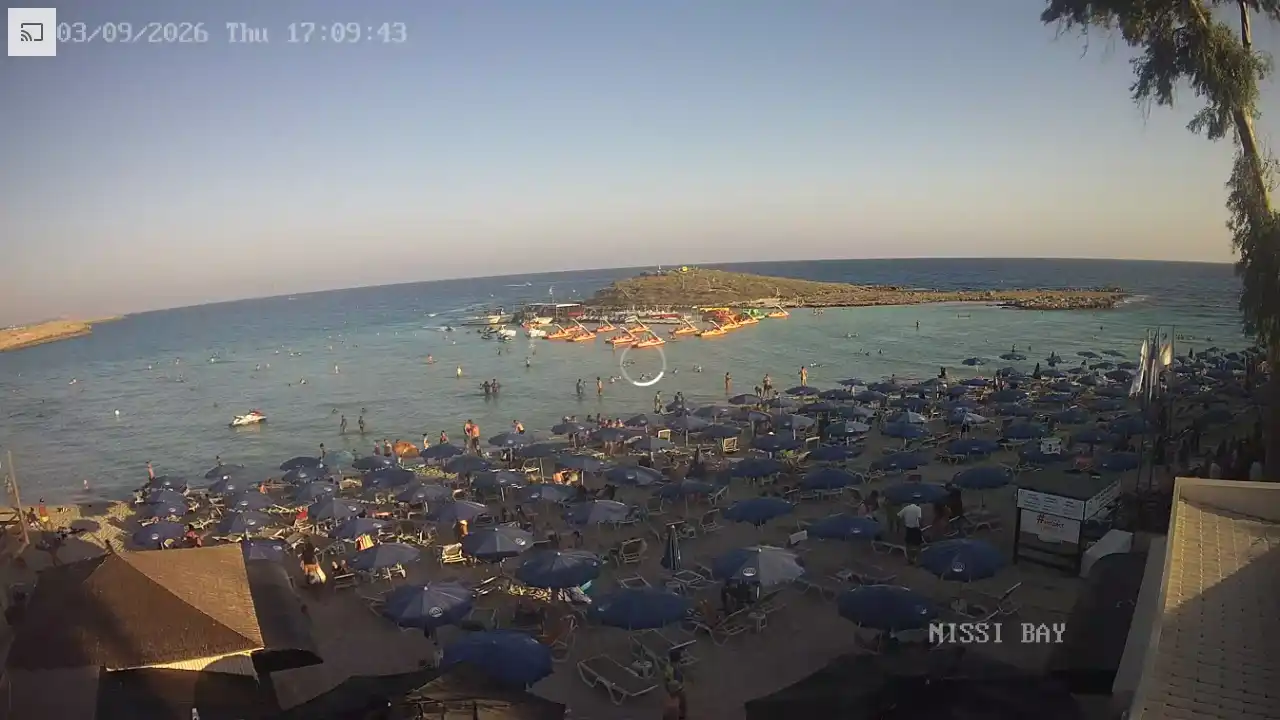 Webcam snapshot from :city — September 3, 2026 15:00