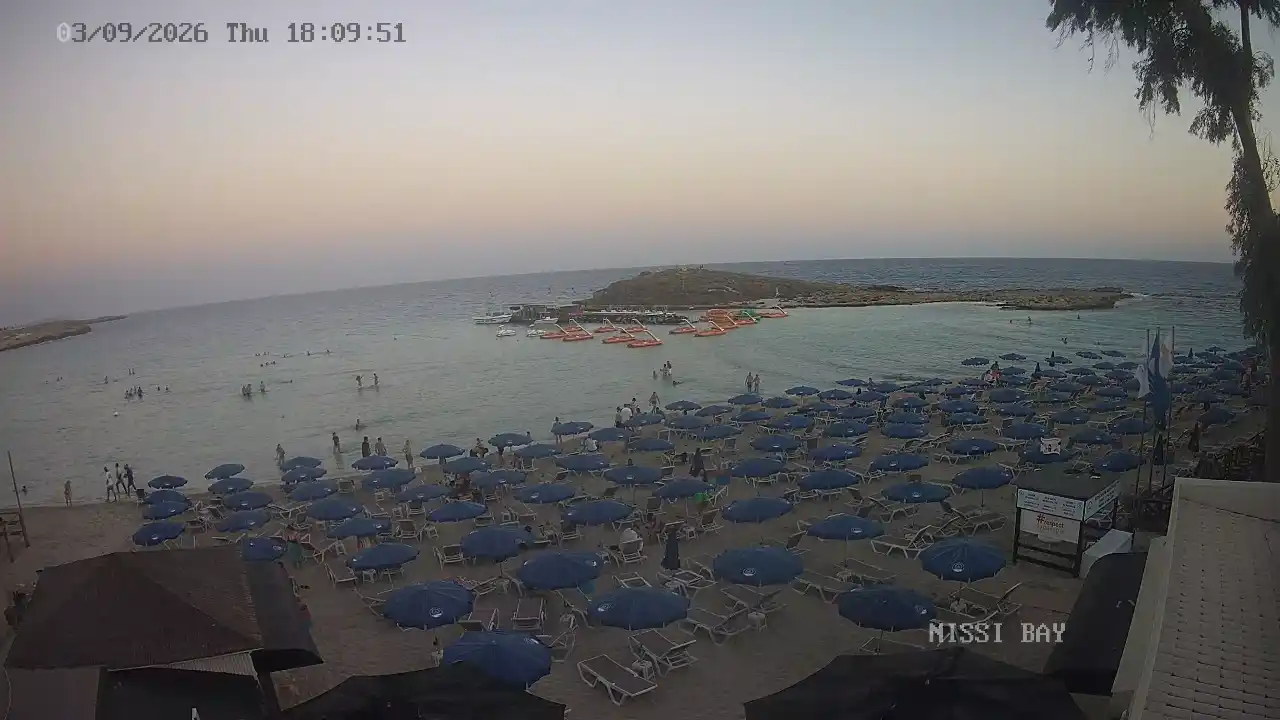 Webcam snapshot from :city — September 3, 2026 16:00