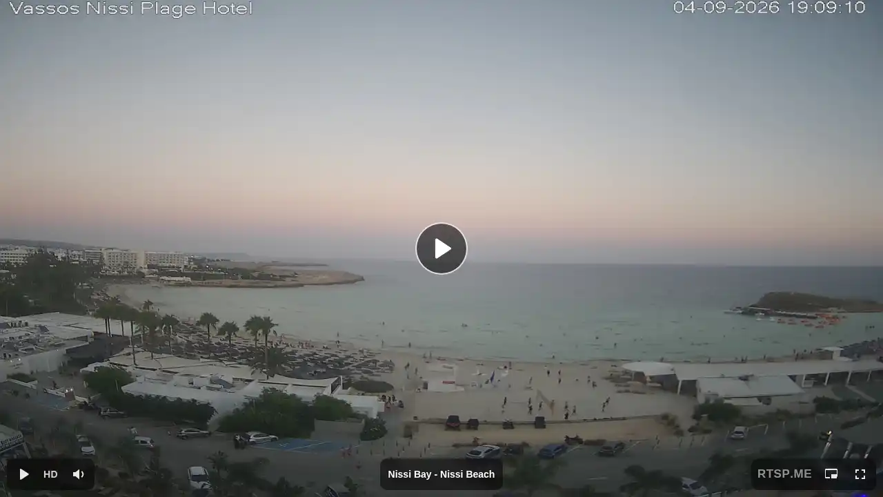 Webcam snapshot from :city — September 4, 2026 16:00