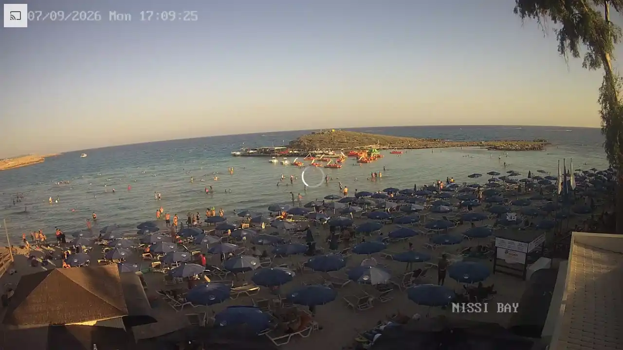 Webcam snapshot from :city — September 7, 2026 15:00