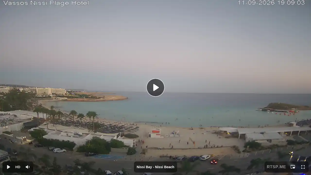 Webcam snapshot from :city — September 11, 2026 16:00
