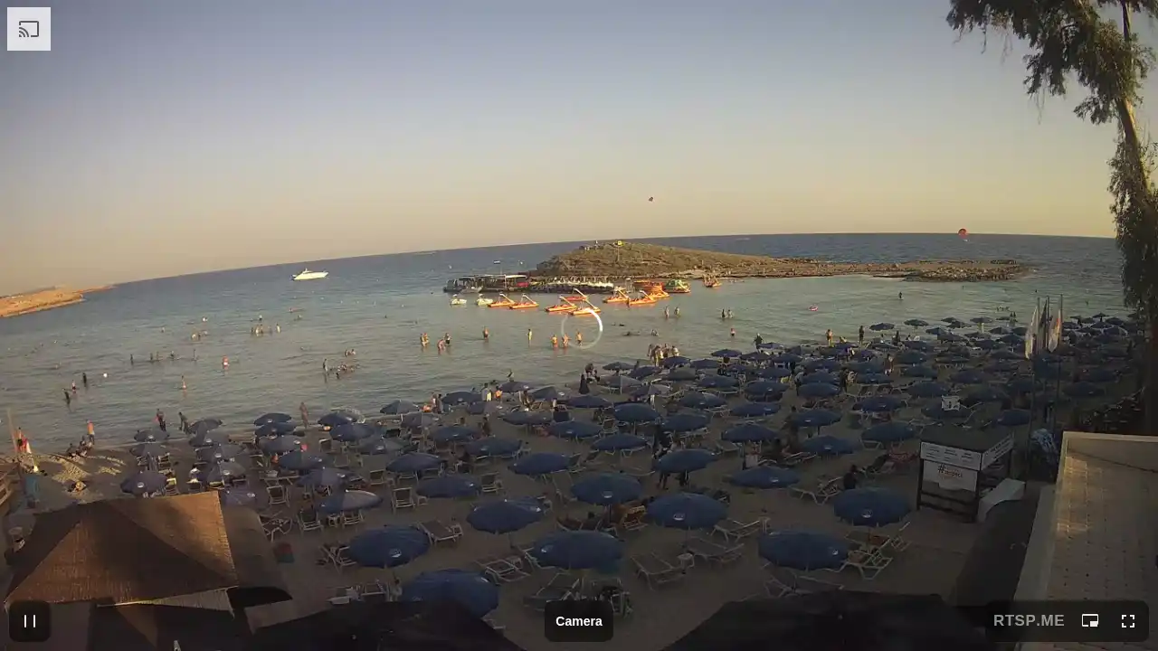 Webcam snapshot from :city — September 12, 2026 15:00