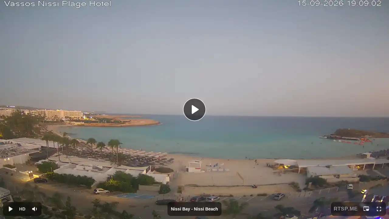 Webcam snapshot from :city — September 15, 2026 16:00