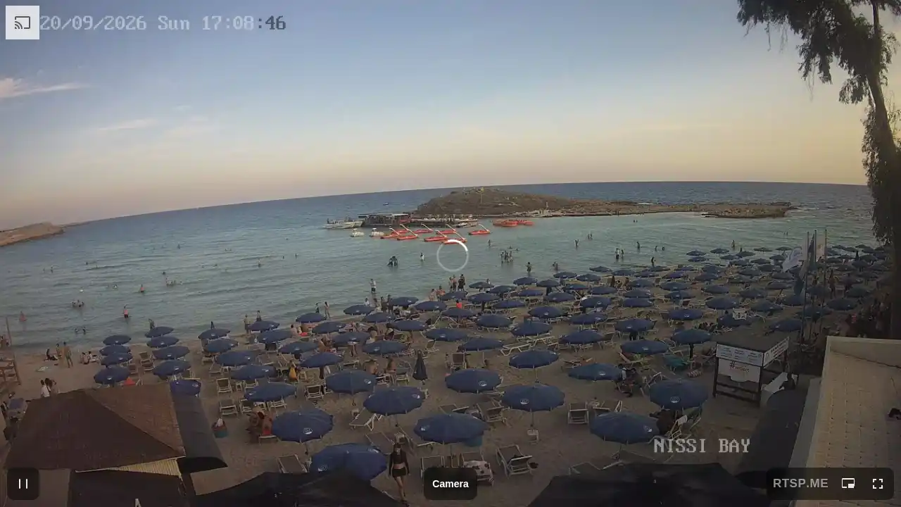 Webcam snapshot from :city — September 20, 2026 15:00